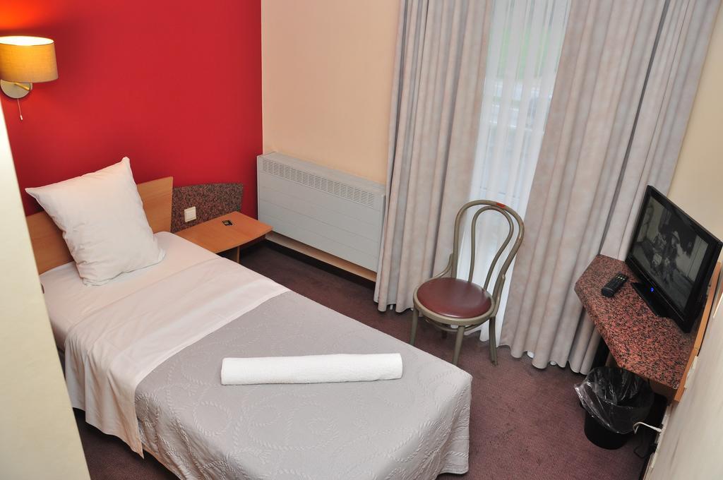 Hôtel Afrit 28 à Heusden-Zolder Chambre photo