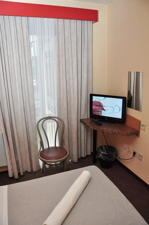 Hôtel Afrit 28 à Heusden-Zolder Chambre photo