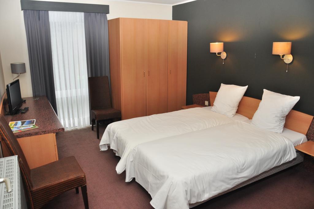 Hôtel Afrit 28 à Heusden-Zolder Chambre photo
